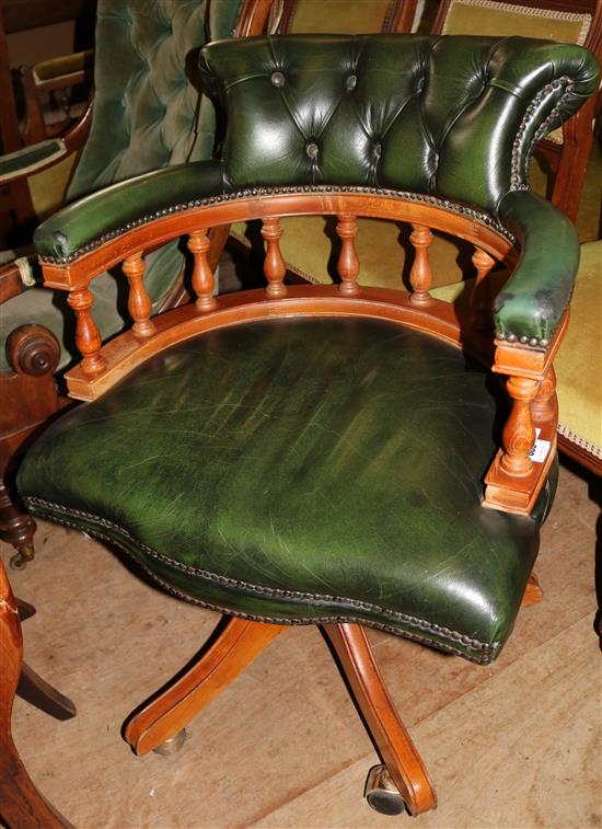 Leather button back captains chair(-)